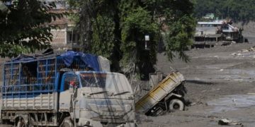 Broj žrtava poplava u Nepalu porastao na 162, 1.500 nestalih