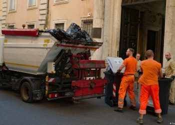 Nevjerovatna priča iz Italije: Komunalci spasili dobitni tiket vrijedan milion evra (FOTO)