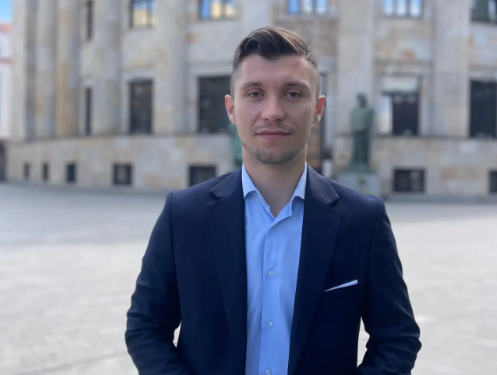 Kresojević: Predsjednik Republike kojem ne daju da to bude promoviše prava djece koja ova vlast uskraćuje
