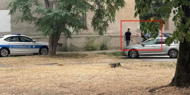 Intervencija u blizini centra Banjaluke: Zbog golog muškarca na ulici reagovala policija