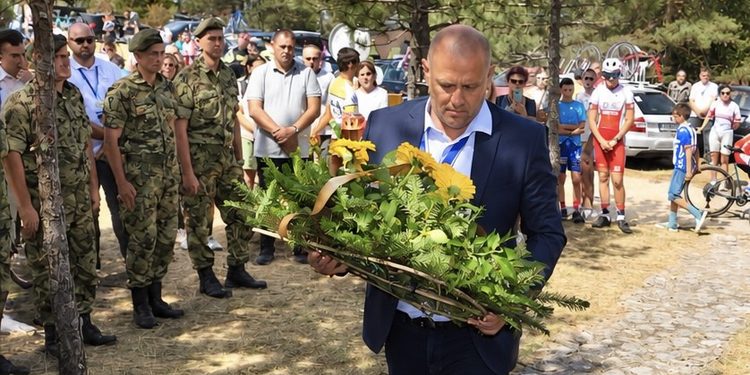 Prvi čovjek biciklizma Republike Srpske odao počast srpskim vojnicima stradalim u NATO bombardovanju