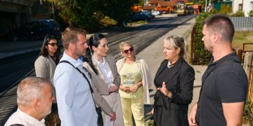Modernizacija saobraćajne infrastrukture se nastavlja: U toku asfaltiranje Ulice Vasilija Ostroškog u Lazarevu