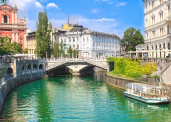 Želiš posao u Sloveniji? Konkurentna plata, obezbijeđen smještaj, prevoz i radna dozvola