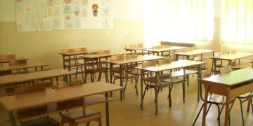 Vlada Srpske večeras ili sutra donosi odluku o obustavi nastave?