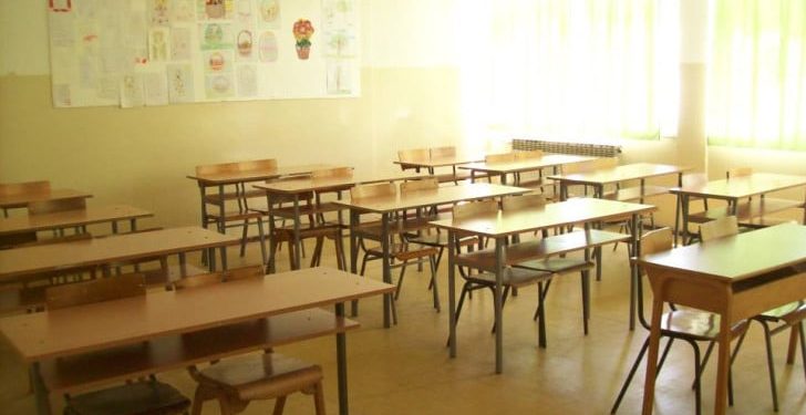 Vlada Srpske večeras ili sutra donosi odluku o obustavi nastave?