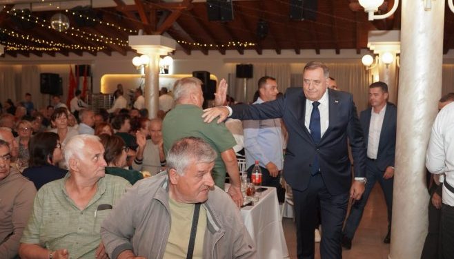 Dodik: Trn i večeras pokazao da je uz SNSD, uz Željku Cvijanović i Savu Minića