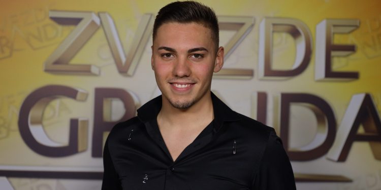 Damjan Vračar na Ljetnoj pozornici tvrđave Kastel: Veče muzike, prijatelja i emocija