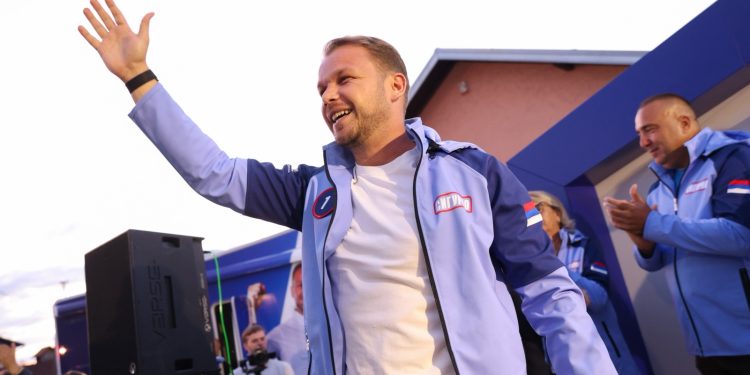 “Sigurno vjerujemo u vašu podršku”: Stanivuković pozvao građane na završnu tribinu PSS-a (VIDEO)