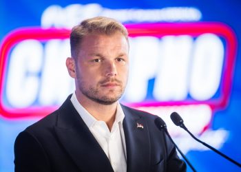 Stanivuković: Uvešćemo nacionalnu penziju za majke četvoro i više djece