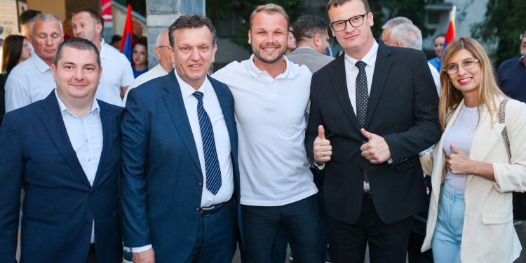 Stanivuković: Vrijeme je da skinemo okove straha, Laktaši će biti važna karika promjena