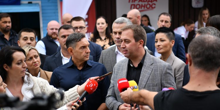 Selak i Vulin na Trgu Krajine: Glas naroda temelj politike SPS-a