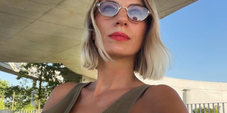 Ana Stanić otkrila istinu o pjesmi “Nostalgija”