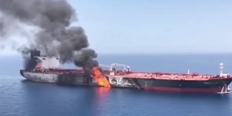 SAD uništile pet iranskih naftnih tankera; Iran napao dva američka broda i osam tankera