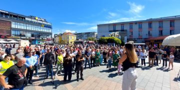“Gušimo se u sumporu, u ministarskoj kancelariji ne smrdi”: Protest u Prijedoru zbog rudnika uglja na Bukovoj Kosi