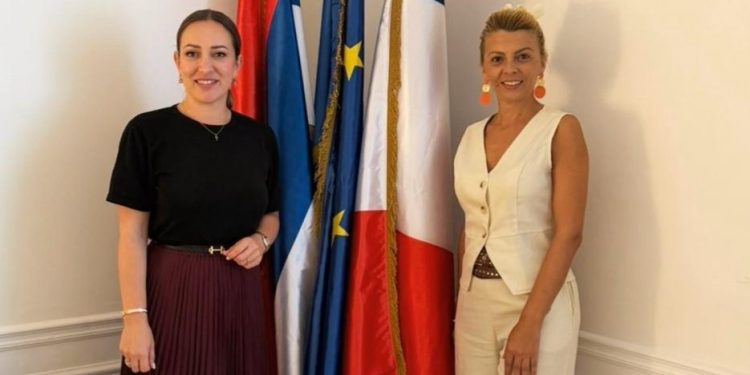Banjalučka književnica Neda Gavrić u posjeti Predstavništvu Republike Srpske u Francuskoj