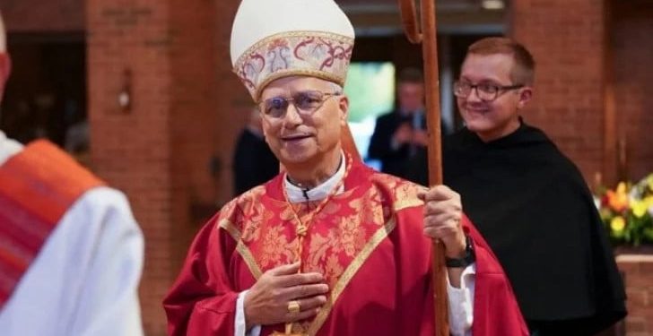 Papi odstranjen dio plućnog krila, ima rak