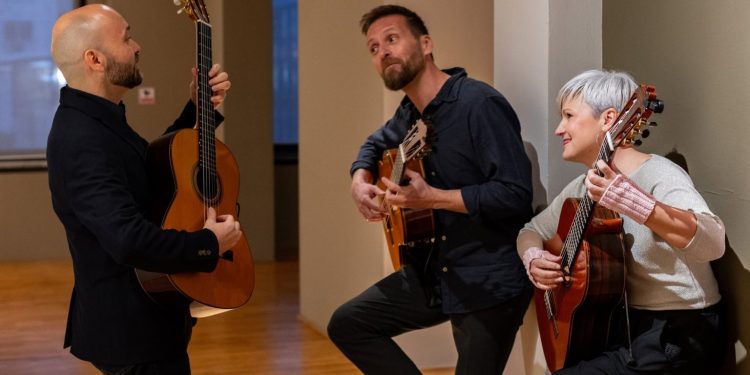 Subota u Banskom dvoru: Koncert gitarskog trija “SonArs trio”